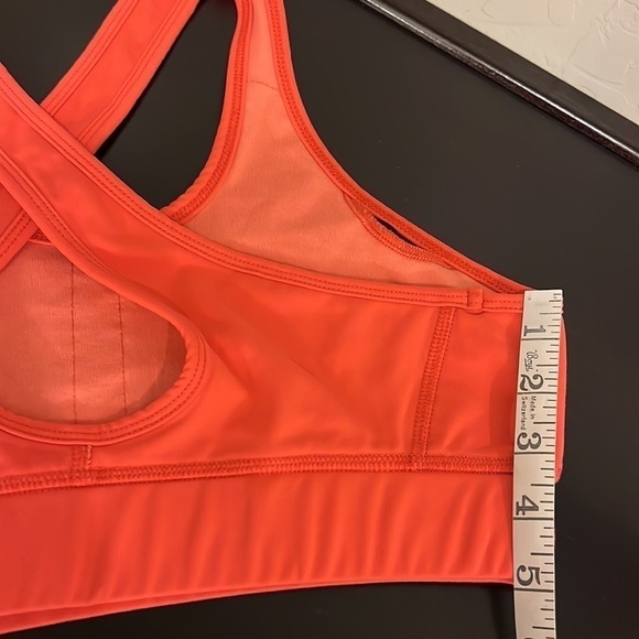 Agent 84 Sports bra, pull over style, size L, criss-cross back - Picture 6 of 8